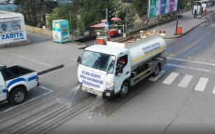 KDZ. EREĞLİ’DE YOLLAR İLAÇLI SU İLE YIKANIYOR