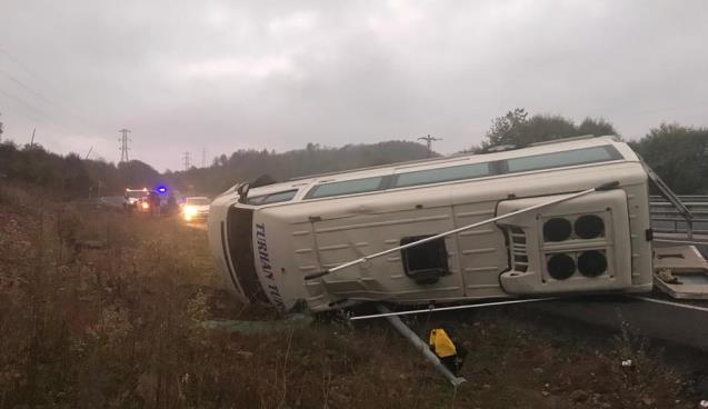 Kontrolünü Kaybetti Ve Devrildi