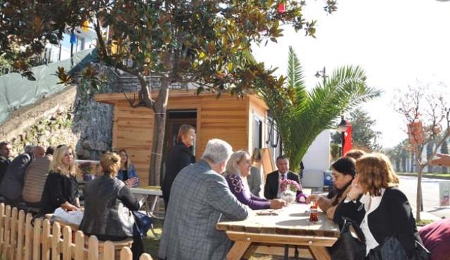 Meclis üyelerinden destek.