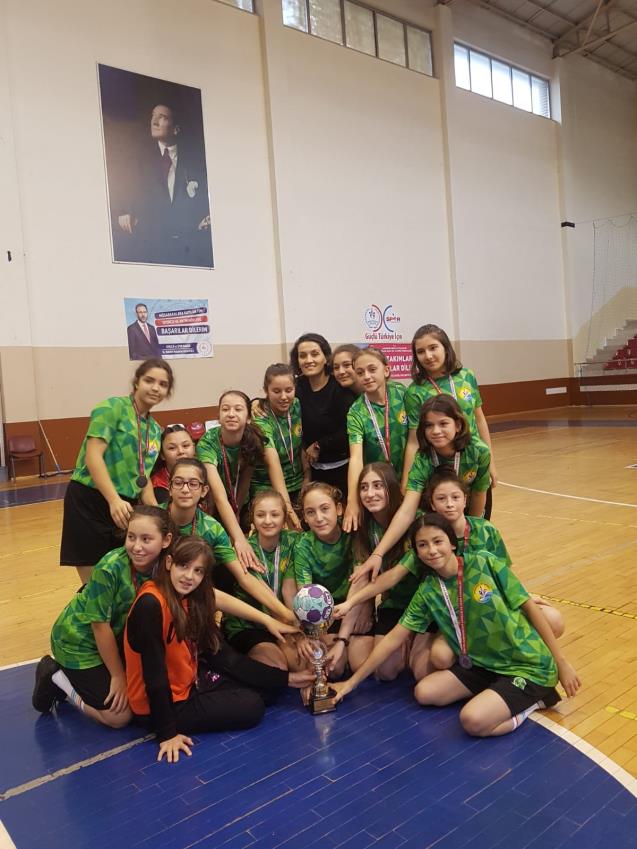 Kızlarımız, hentbolda Zonguldak 2.si Kdz Ereğli Belediye