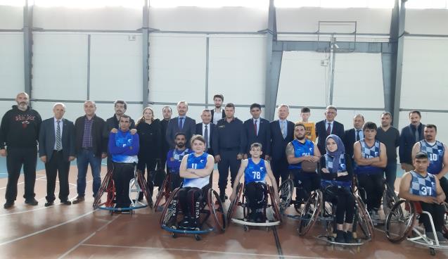 Karabük Tekerlekli Sandalye Basketbol takımı gösteri maçı 