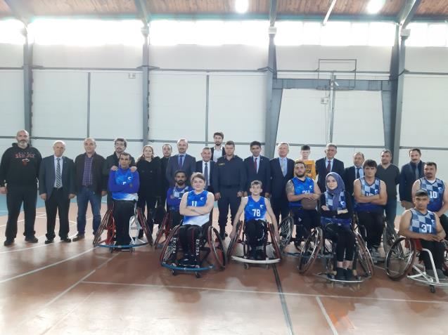 Karabük Tekerlekli Sandalye Basketbol takımı gösteri maçı
