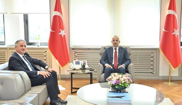 BOZKURT VE ALT YAPI BAKANI BİR ARAYA GELDİ