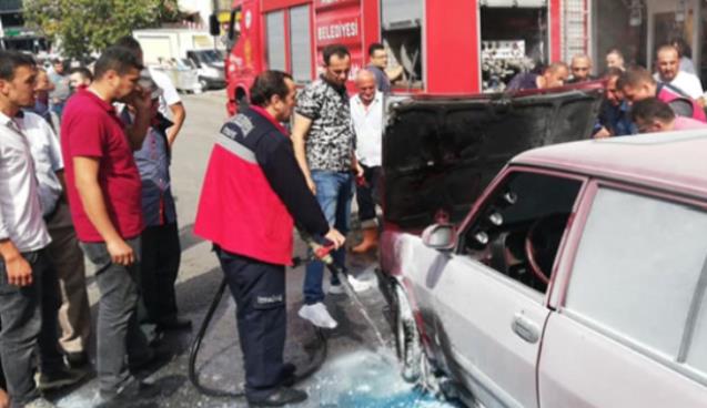 Yolda alev aldı..