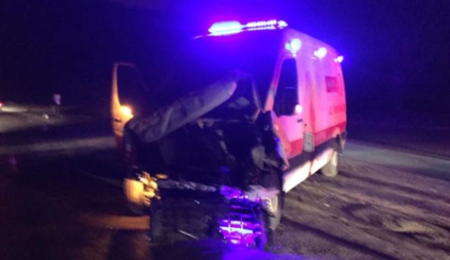 Ambulans kaza yaptı...