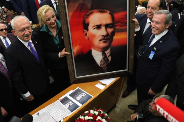 KARDERFED Başkanı Cevdet Akay, Kılıçdaroğlu ile görüştü
