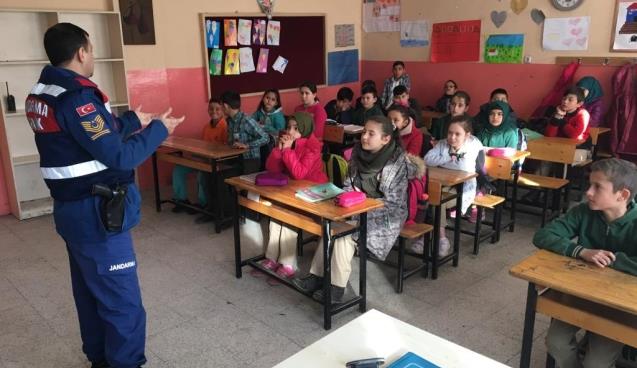 Öğrencileri bilgilendirdiler…