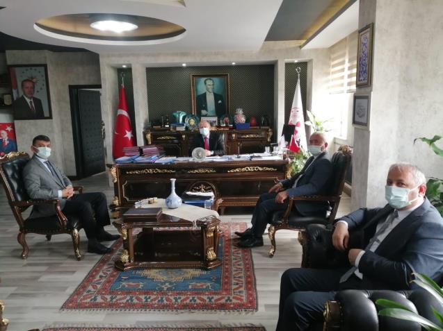 Seçkin Turhan Kaymakamı Ziyaret Etti