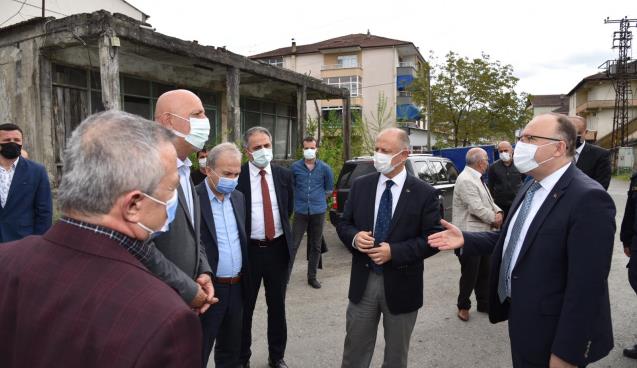 Tutulmaz Bazı Ziyaretlerde Bulundu