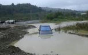 Aşırı Yağiş Nedeniyle Su Kanalına  Düştü