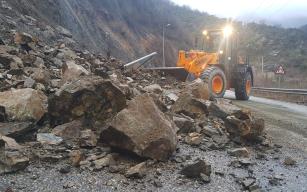 Karabük - Zonguldak karayolunda heyelan