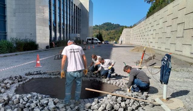 KDZ. EREĞLİ BELEDİYESİ, DEVLET HASTANESİ ACİL YOLUNU YAPIYOR