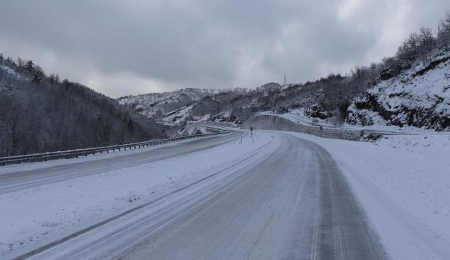 Zonguldak’ta kar yağışı etkisini gösterdi