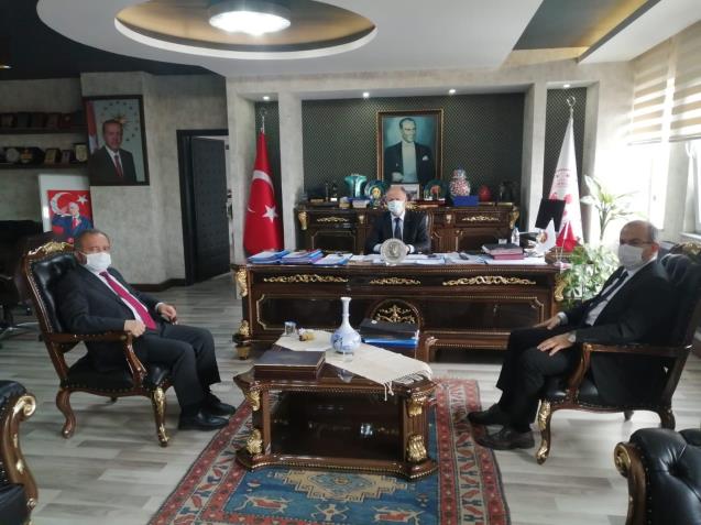 Rektör kaymakam İsmail Çorumluoğlunu Ziyaret Etti